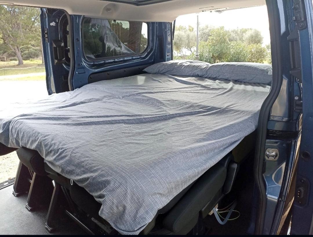 Campeggio Ford Transit Custom Camper *